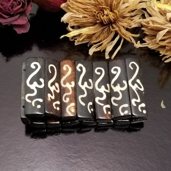 Coconut Shell Stretch Bracelet - Picture 4 of 9